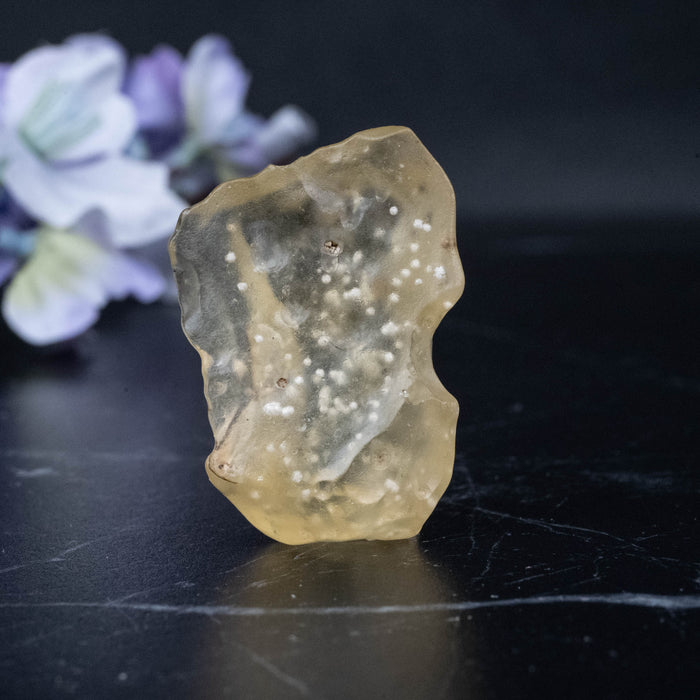 Libyan Desert Glass 9.92 g 33x21x14mm