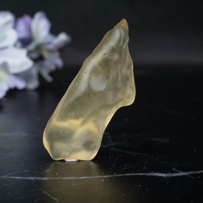 Libyan Desert Glass 11.47 g 43x16x16mm