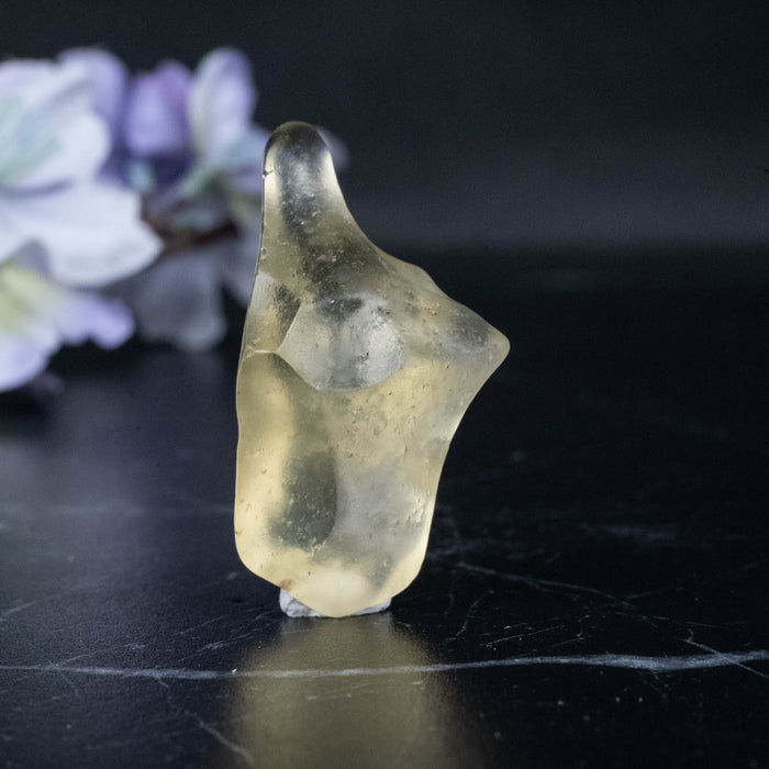 Libyan Desert Glass 8.11 g 33x19x16mm