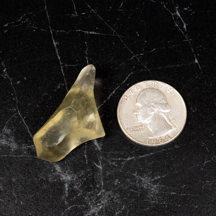 Libyan Desert Glass 8.11 g 33x19x16mm