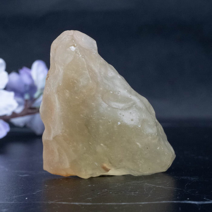 Libyan Desert Glass 70.11 g 74x45x26mm