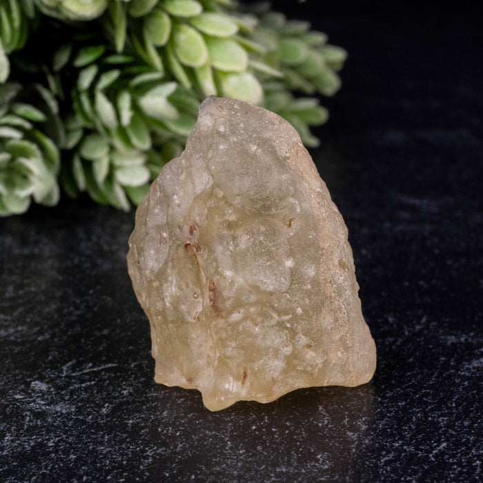 Libyan Desert Glass 21.34 g 42x29x17mm