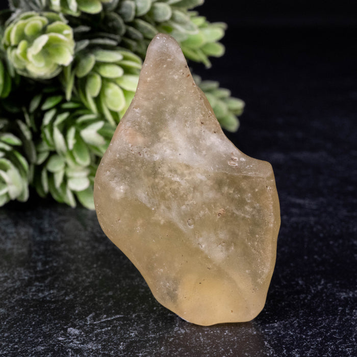 Libyan Desert Glass 32.70 g 59x35x19mm