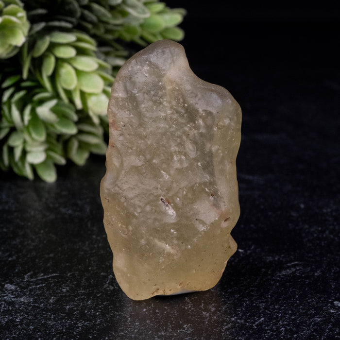 Libyan Desert Glass 26.70 g 51x27x19mm