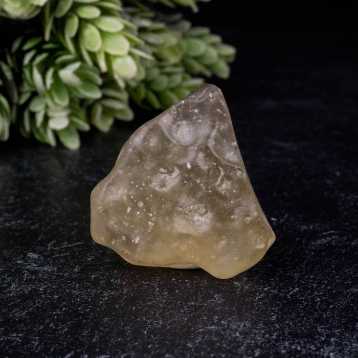 Libyan Desert Glass 22.42 g 32x30x21mm