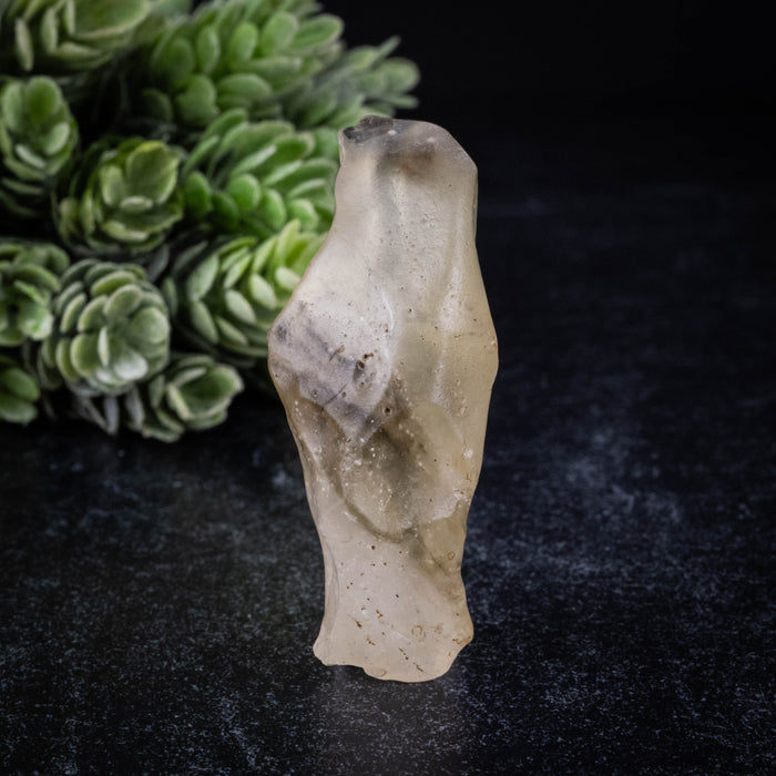 Libyan Desert Glass 22.70 g 58x20x19mm