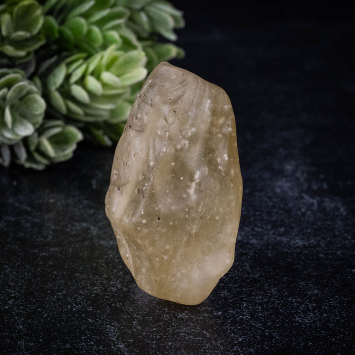 Libyan Desert Glass 24.51 g 43x24x24mm