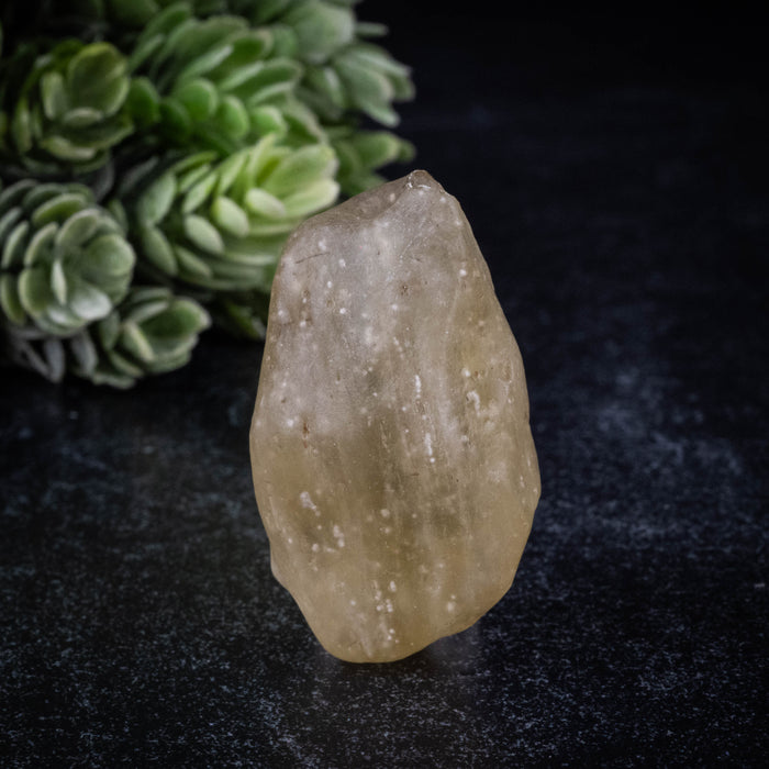 Libyan Desert Glass 24.51 g 43x24x24mm