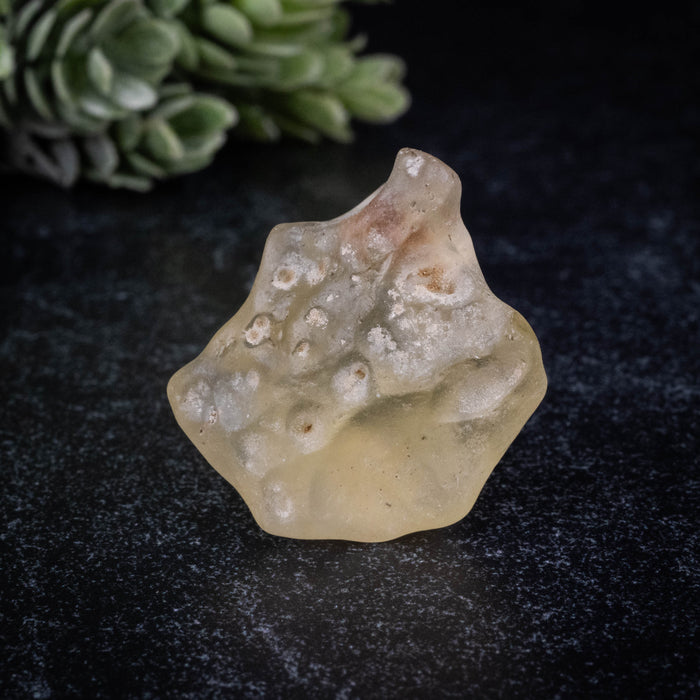Libyan Desert Glass 9.32 g 28x28x18mm