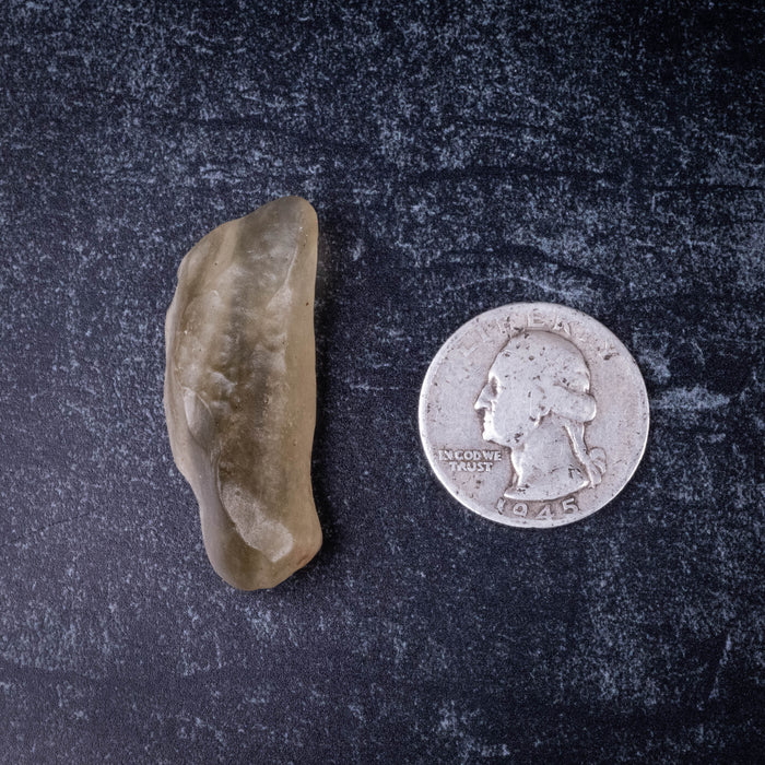 Libyan Desert Glass 8.71 g 40x16x13mm