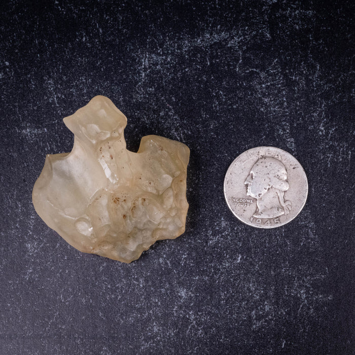 Libyan Desert Glass 36.81 g 42x36x34mm