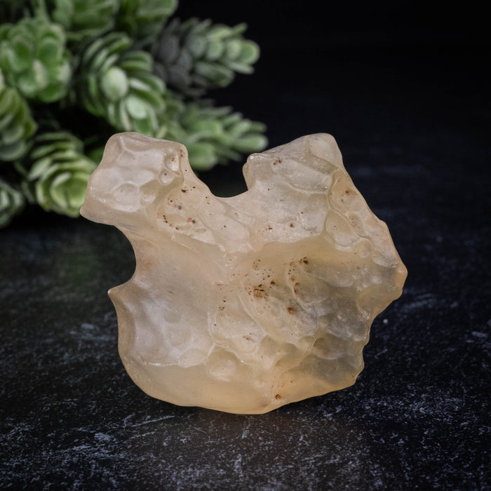 Libyan Desert Glass 36.81 g 42x36x34mm