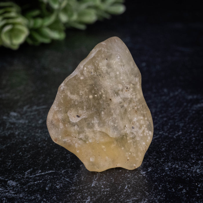 Libyan Desert Glass 11.12 g 33x25x15mm