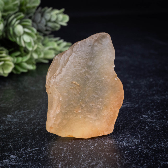 Libyan Desert Glass 28.44 g 44x34x19mm