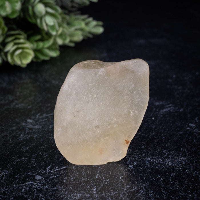 Libyan Desert Glass 28.86 g 38x30x26mm