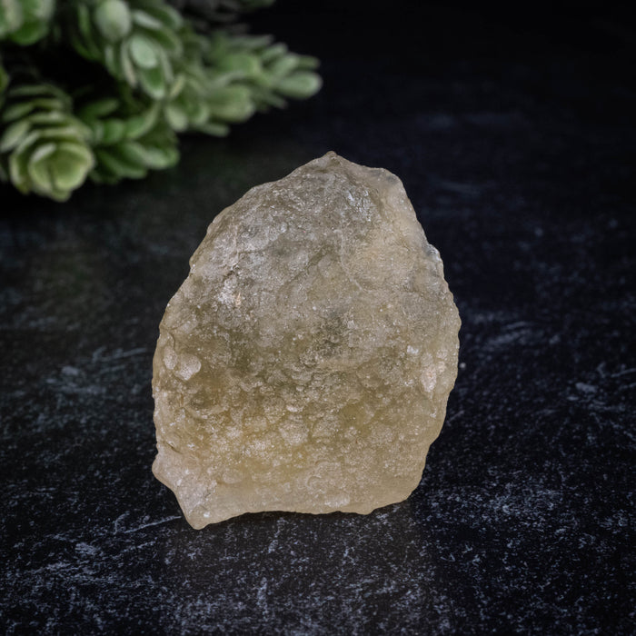 Libyan Desert Glass 28.75 g 39x32x22mm