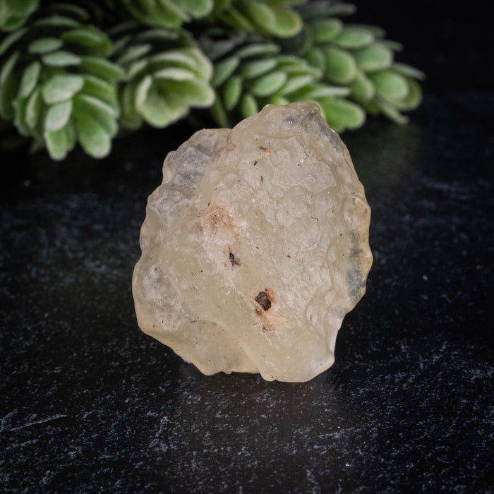 Libyan Desert Glass 13.63 g 30x29x17mm