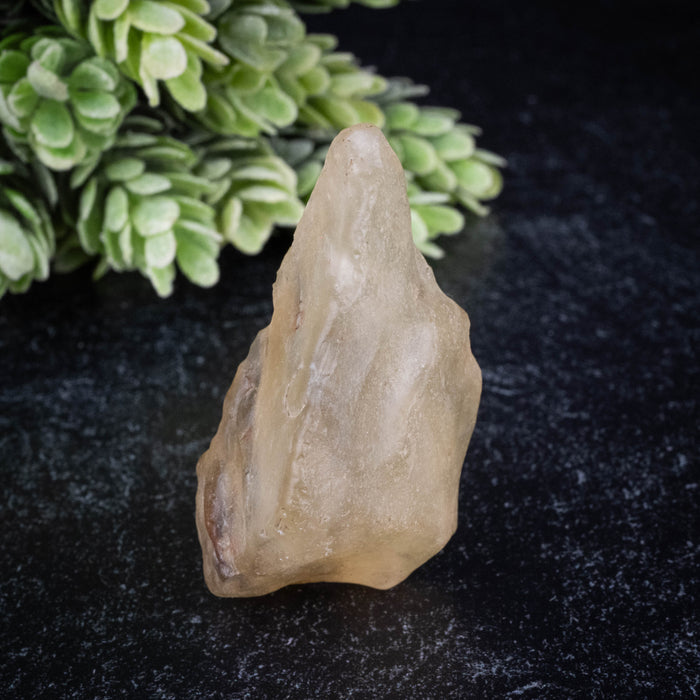 Libyan Desert Glass 31.03 g 54x35x26mm