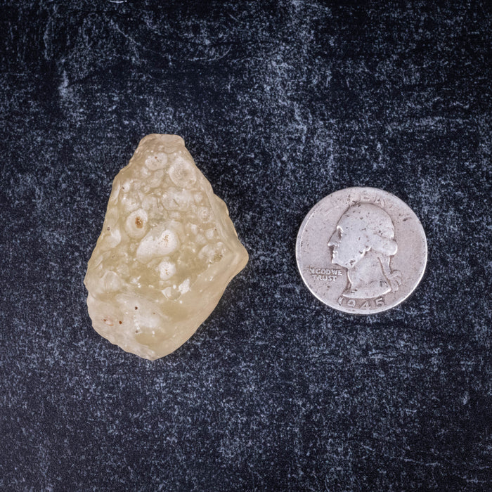 Libyan Desert Glass 21.94 g 41x27x20mm