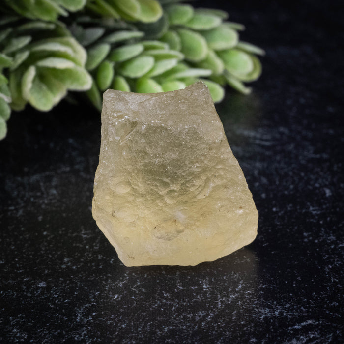 Libyan Desert Glass 13.87 g 27x22x19mm