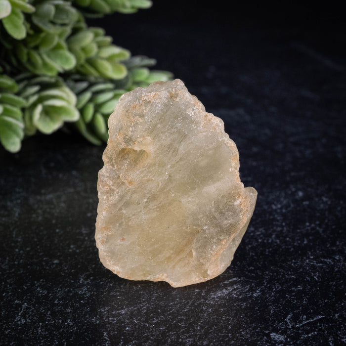 Libyan Desert Glass 22.01 g 44x32x18mm