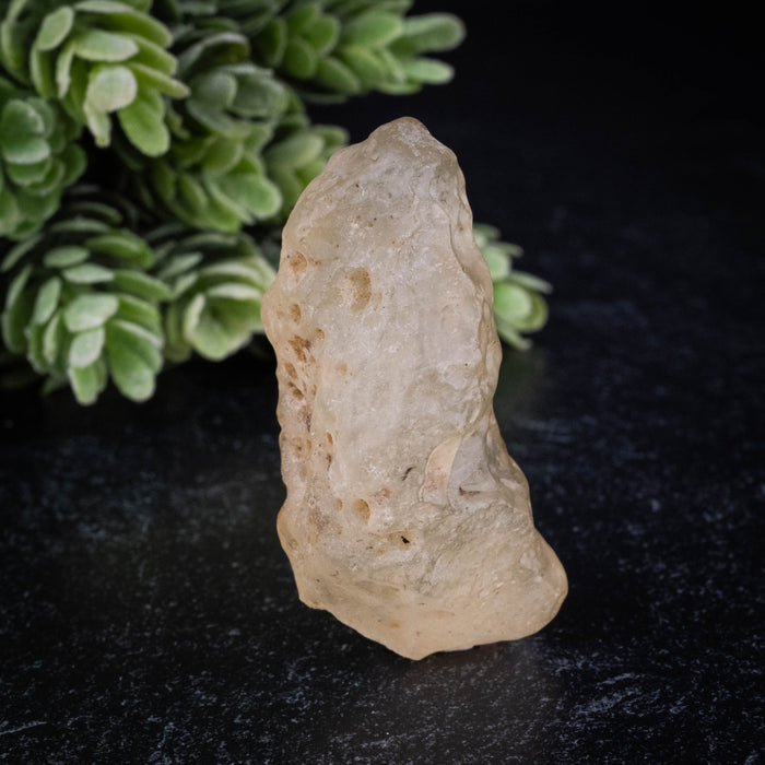 Libyan Desert Glass 22.32 g 50x21x19mm
