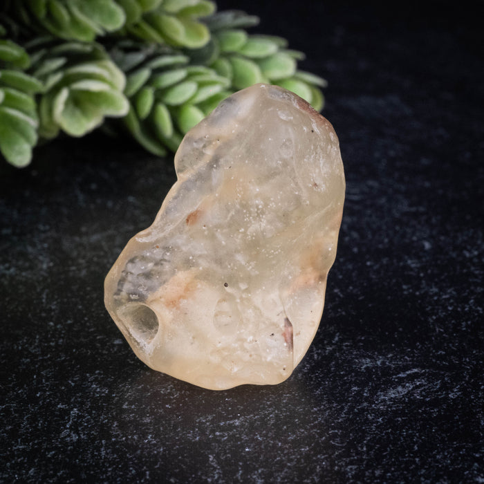 Libyan Desert Glass 14.17 g 37x25x13mm