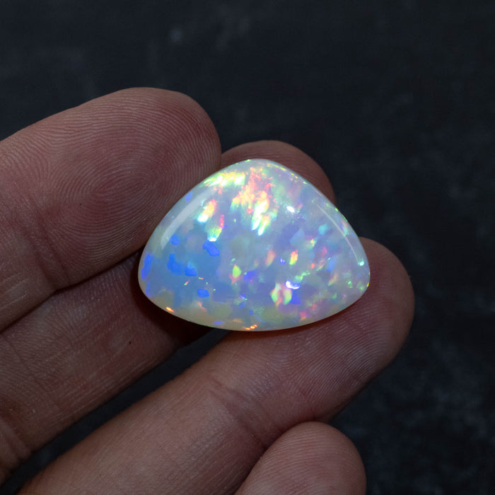 Ethiopian Opal 32.90 ct 27x20x12mm AA+