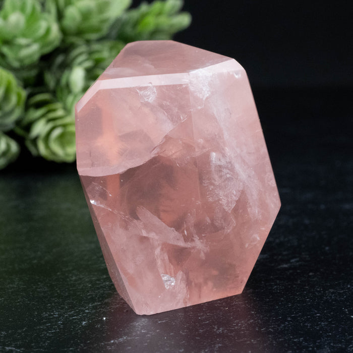 Rose Quartz 68 g 43x36mm