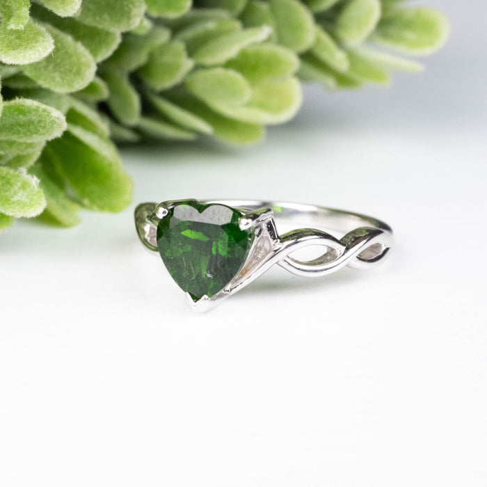 Chrome Diopside Ring 7mm Size 7 - InnerVision Crystals