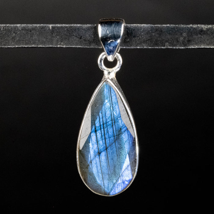 Labradorite Pendant 3.19 g 30x11mm - InnerVision Crystals