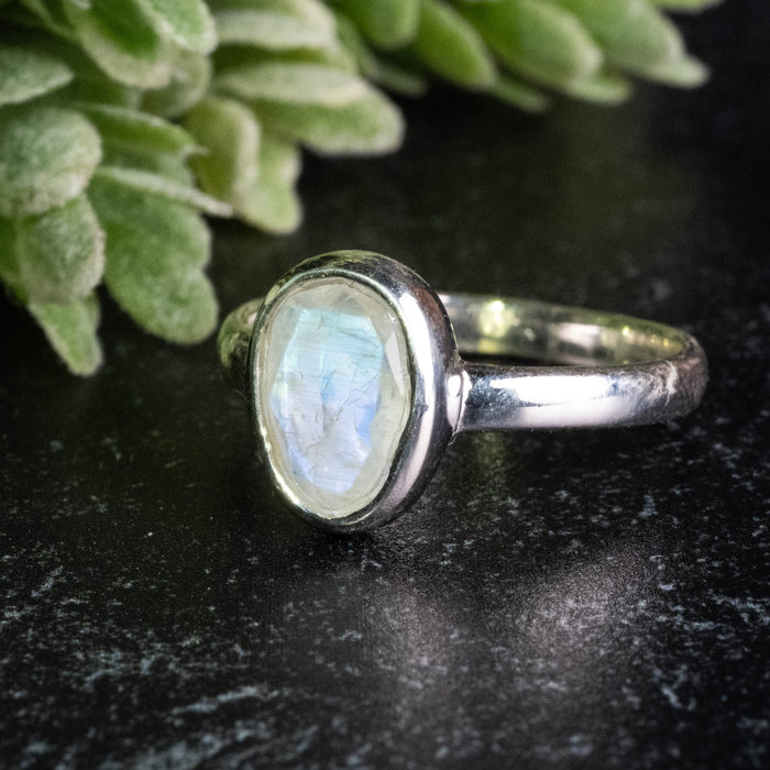 Moonstone Ring 10x8mm Size 10 - InnerVision Crystals