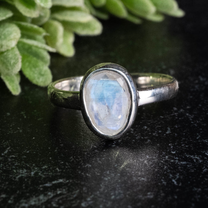 Moonstone Ring 10x8mm Size 10 - InnerVision Crystals