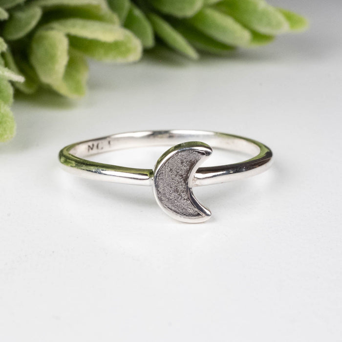 Muonionalusta Meteorite 7x5mm Moon Ring .925 Silver - InnerVision Crystals