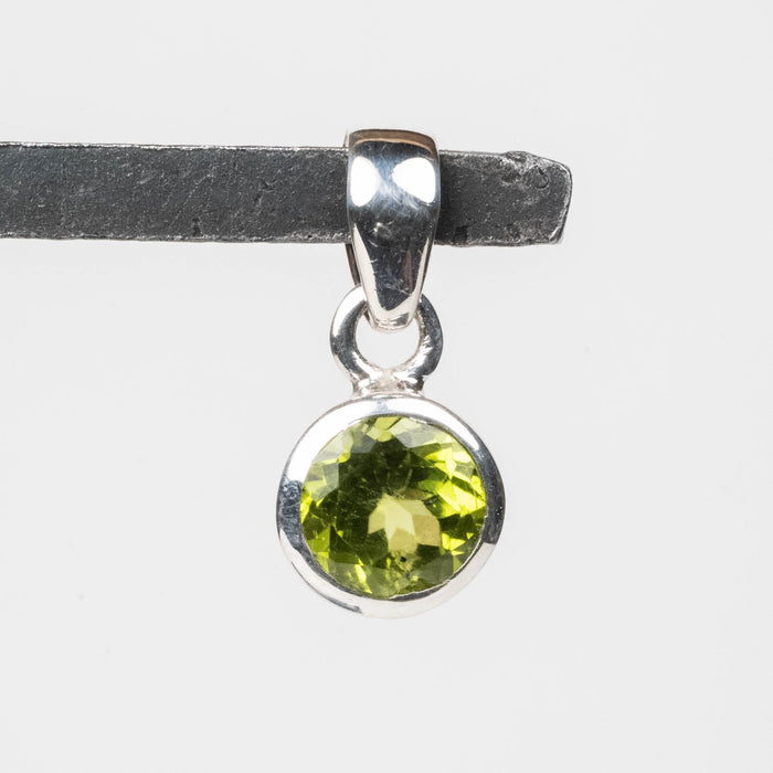 Peridot Pendant 2.37 g 20x9mm .925 Silver - InnerVision Crystals