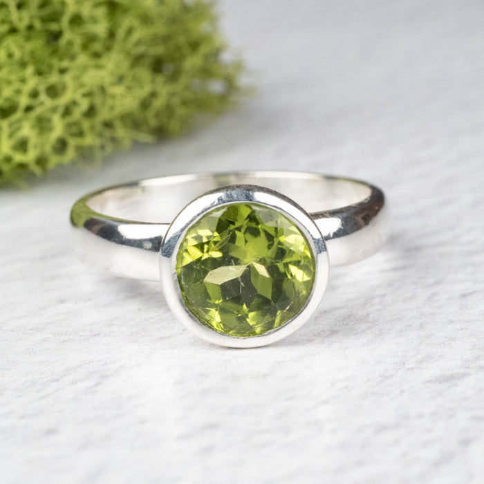 Peridot Ring 8mm Size 8 .925 Silver - InnerVision Crystals