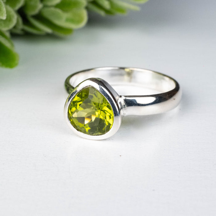Peridot Ring 9mm Size 10 - InnerVision Crystals