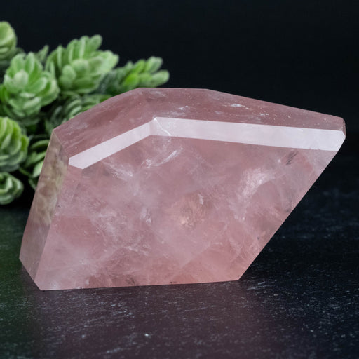 Rose Quartz 204 g 86x51mm - InnerVision Crystals
