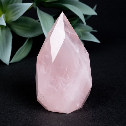 Rose Quartz Faceted Point 145 g 70x39mm - InnerVision Crystals