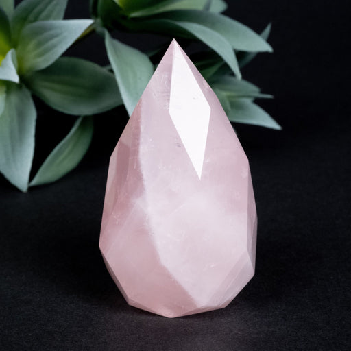 Rose Quartz Faceted Point 145 g 70x39mm - InnerVision Crystals