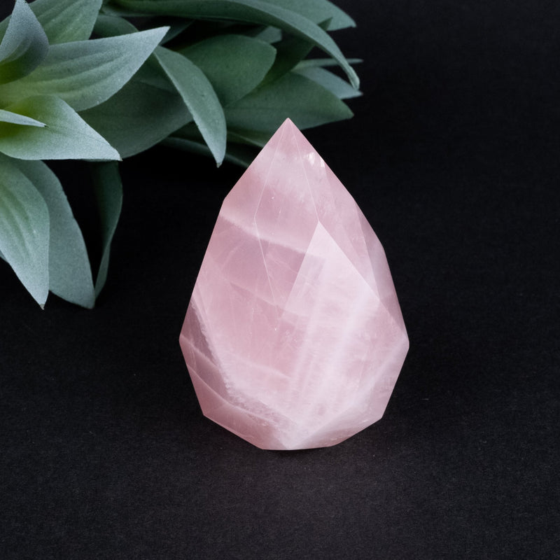 Rose Quartz Faceted Point 148 g 64x40mm - InnerVision Crystals