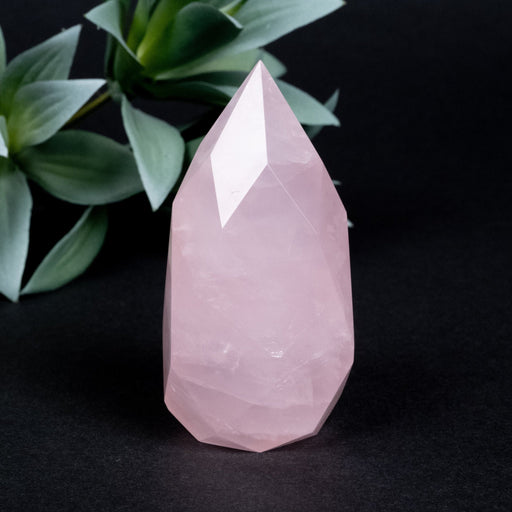 Rose Quartz Faceted Point 159 g 77x37mm - InnerVision Crystals