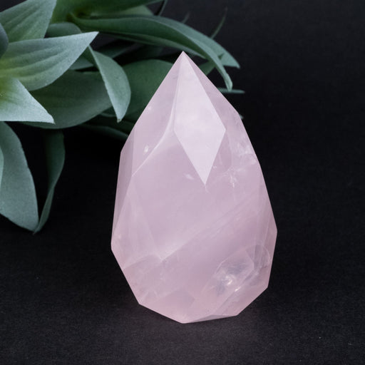 Rose Quartz Faceted Point 168 g 70x41mm - InnerVision Crystals