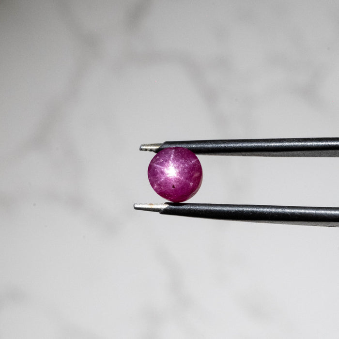 Star Ruby 2.20 ct 6mm - InnerVision Crystals