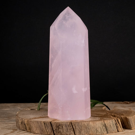 Rose Quartz Polished Point 605 g 151x54mm - InnerVision Crystals